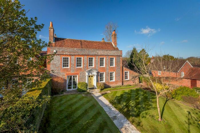 4 Bedroom Semi-Detached House For Sale In South Hill, Droxford, Hampshire, SO32