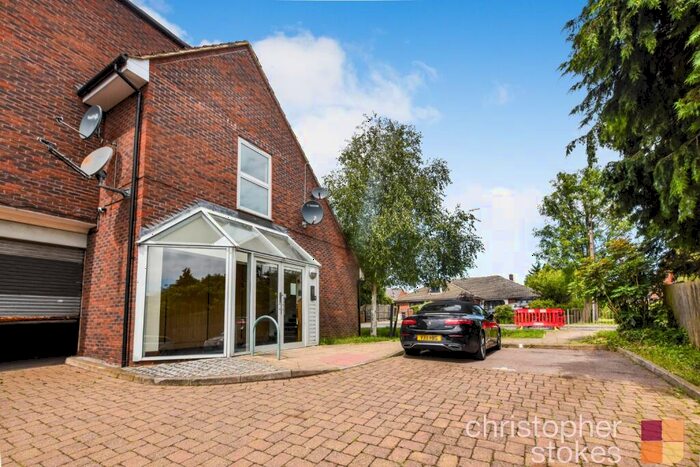 2 Bedroom Apartment To Rent In The Forum, Paul Close, Cheshunt, Waltham Cross, Hertfordshire, EN7