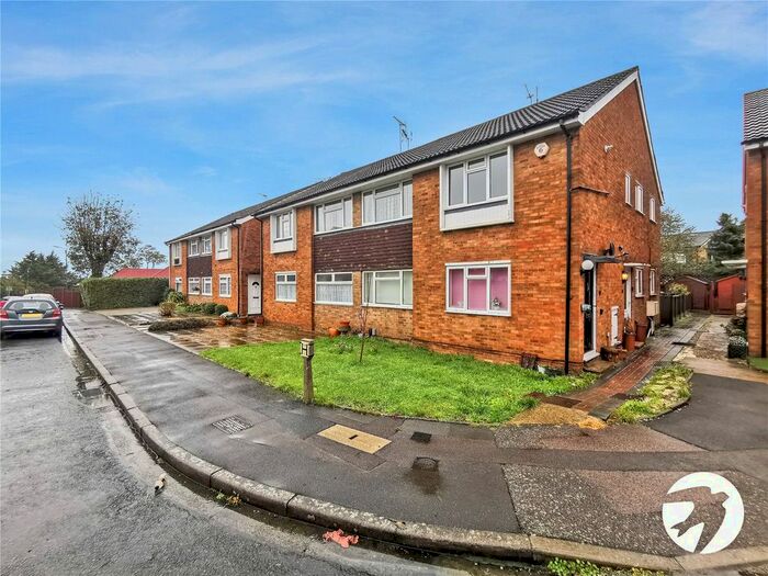 2 Bedroom Flat To Rent In Mossdown Close, Belvedere, DA17