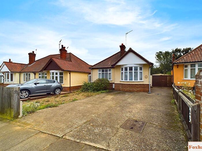 3 Bedroom Detached Bungalow For Sale In Medway Road, Ipswich, IP3