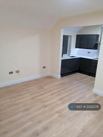 1 Bedroom Flat To Rent In Fairdene Road, Coulsdon, CR5