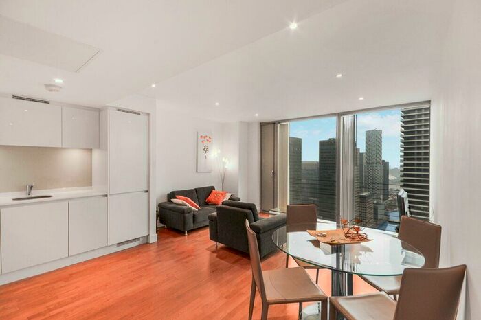 1 Bedroom Flat To Rent In Landmark East, London, E14