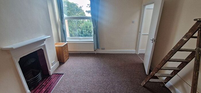 2 Bedroom Flat To Rent In Hillfield Park, Muswell Hill, London, N10
