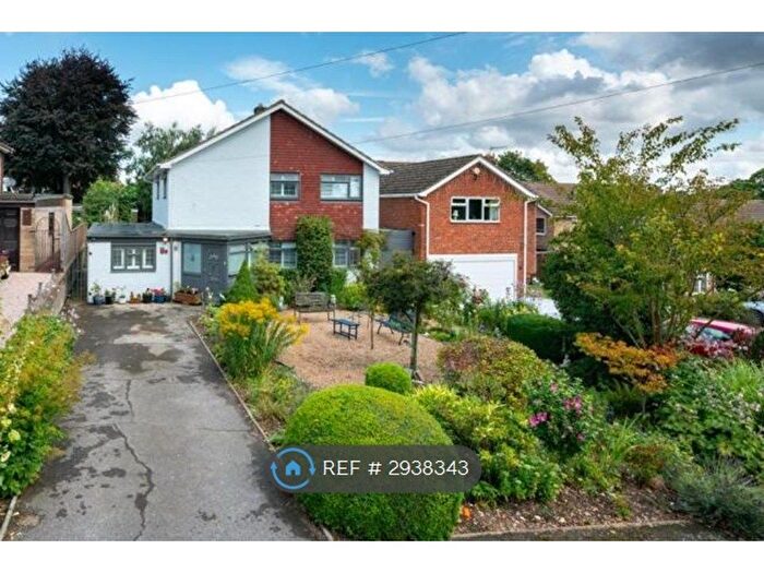 5 Bedroom Detached House To Rent In York Close, Kings Langley, WD4