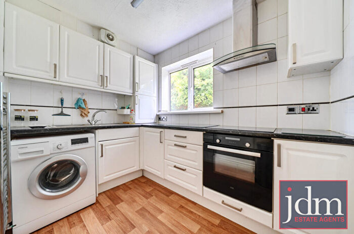 1 Bedroom Apartment To Rent In York Rise, Orpington, BR6