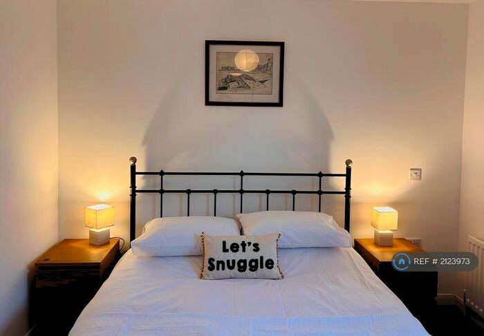 2 Bedroom Flat To Rent In Bobby Jones Place, St. Andrews, KY16