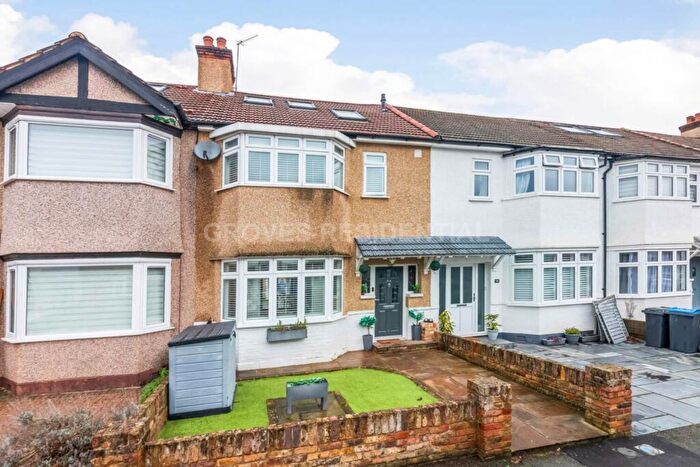 4 Bedroom Terraced House For Sale In Phyllis Avenue, Motspur Park, KT3