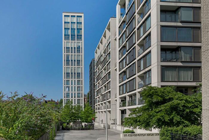 2 Bedroom Flat For Sale In Radnor Terrace, West Kensington, London, W14