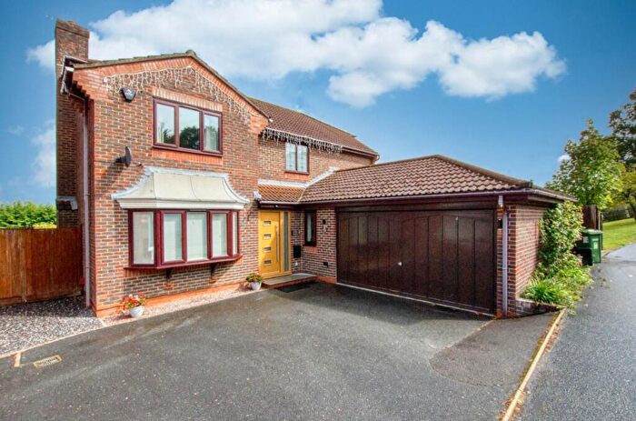 4 Bedroom Detached House For Sale In Kenilworth Gardens, West End, Hampshire, SO30