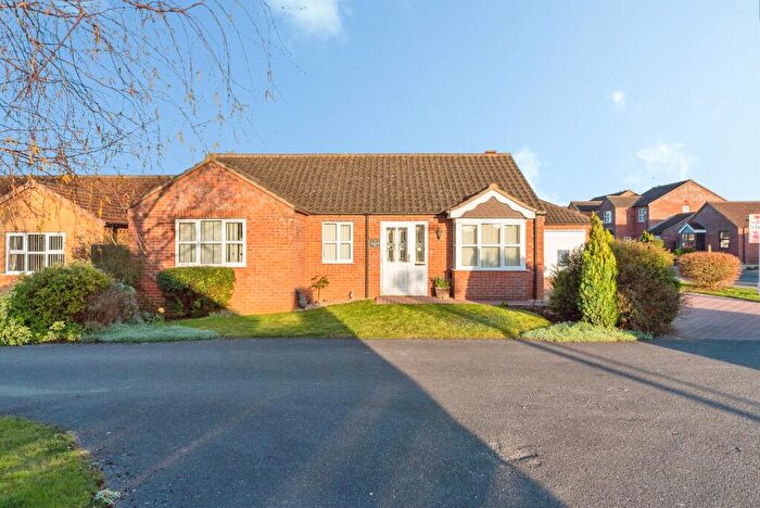 3 Bedroom Detached Bungalow For Sale In Headland Way, Navenby, Lincoln, LN5