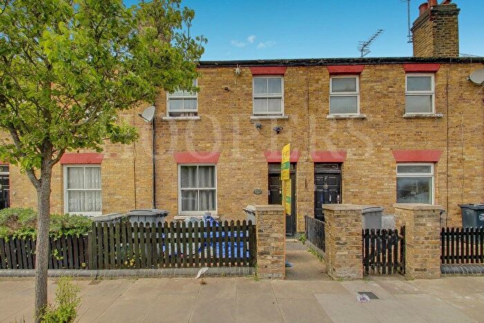 3 Bedroom Terraced House For Sale In Verney Street, London, NW10