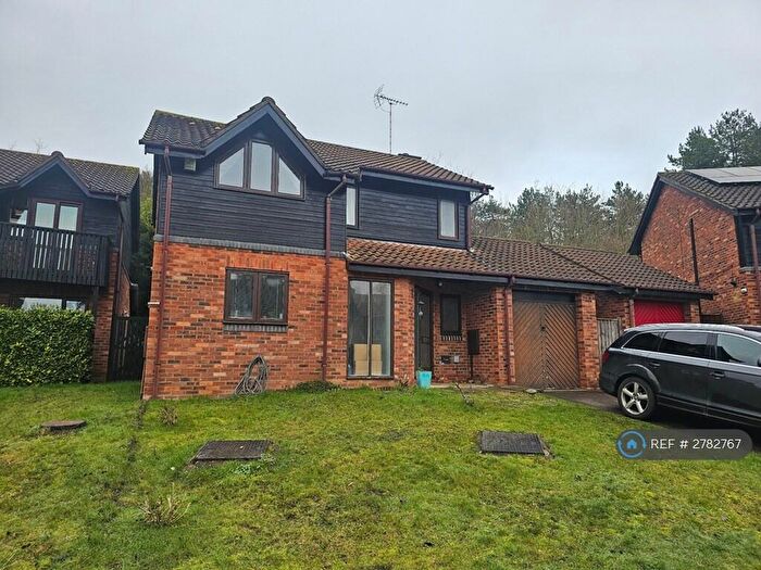 3 Bedroom Detached House To Rent In Wedgwood Avenue, Milton Keynes, MK14