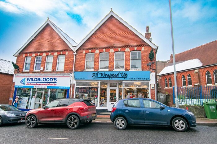 2 Bedroom Flat To Rent In Station Road, Heathfield, TN21