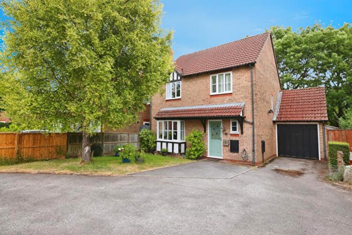 3 Bedroom Detached House For Sale In Queens Close, Ludgershall, Andover, SP11