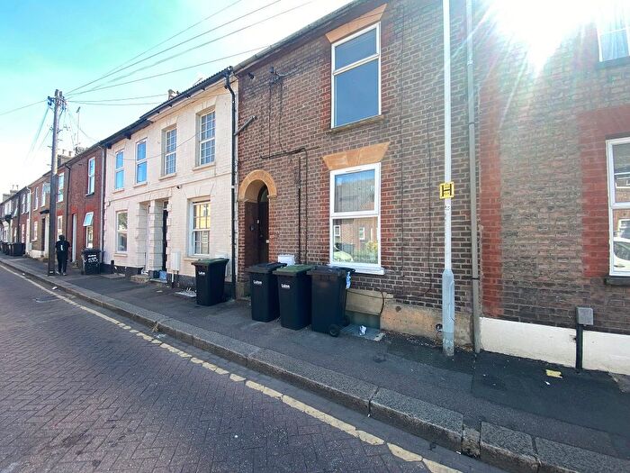 1 Bedroom Flat To Rent In Wellington Street, Luton, LU1