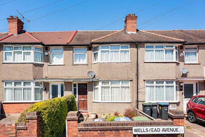 3 Bedroom House For Sale In Wellstead Avenue, London, N9