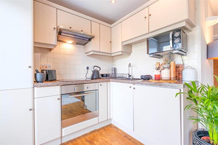 2 Bedroom Flat For Sale In Downderry, PL11
