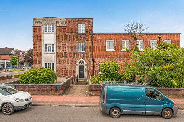 1 Bedroom Flat To Rent In Rose Walk, West Wickham, Kent, BR4