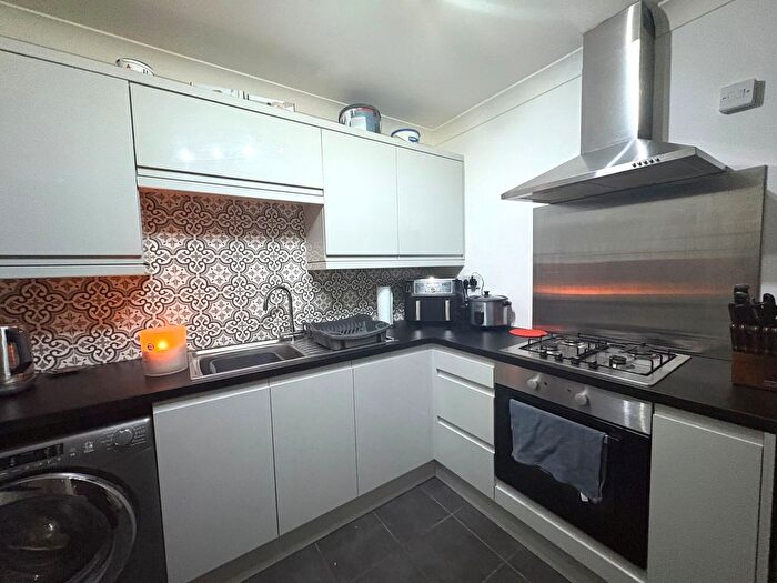 1 Bedroom Flat To Rent In Ringwood Road, Poole, BH12