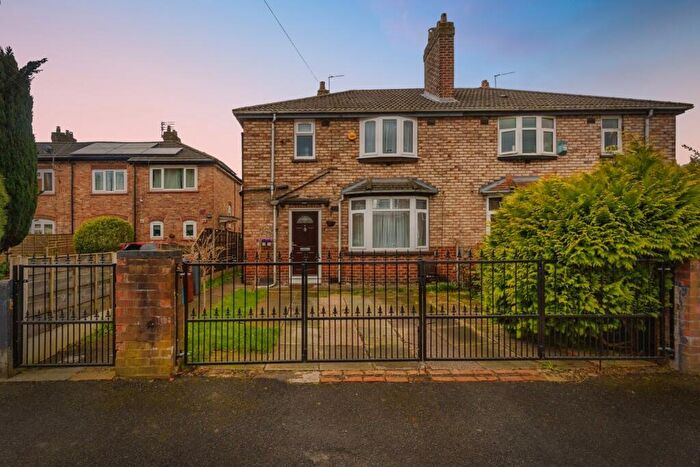 3 Bedroom Semi Detached House For Sale In Edenfield Avenue, Chorlton, Manchester, M21