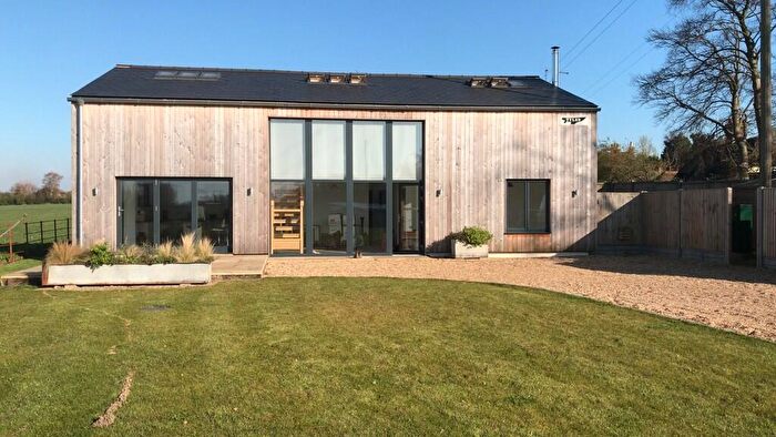 4 Bedroom Barn Conversion To Rent In The Forstal, Preston, CT3