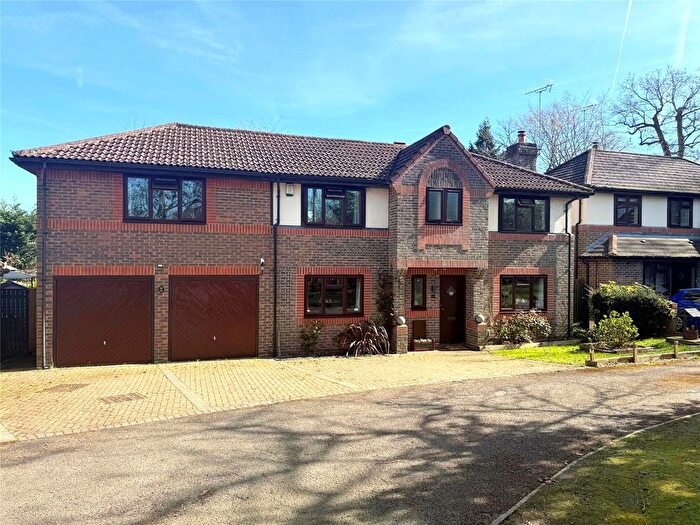5 Bedroom Detached House For Sale In Field Park, Bracknell, Berkshire, RG12