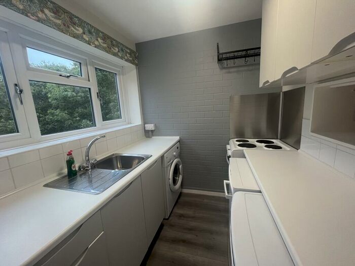 1 Bedroom Apartment To Rent In Blossomfield Close, Birmingham, B38