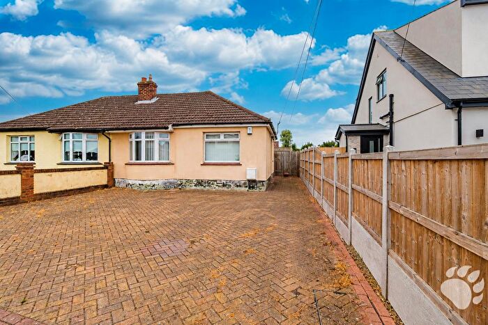 2 Bedroom Semi Detached Bungalow For Sale In Alpha Close, Bowers Gifford, SS13