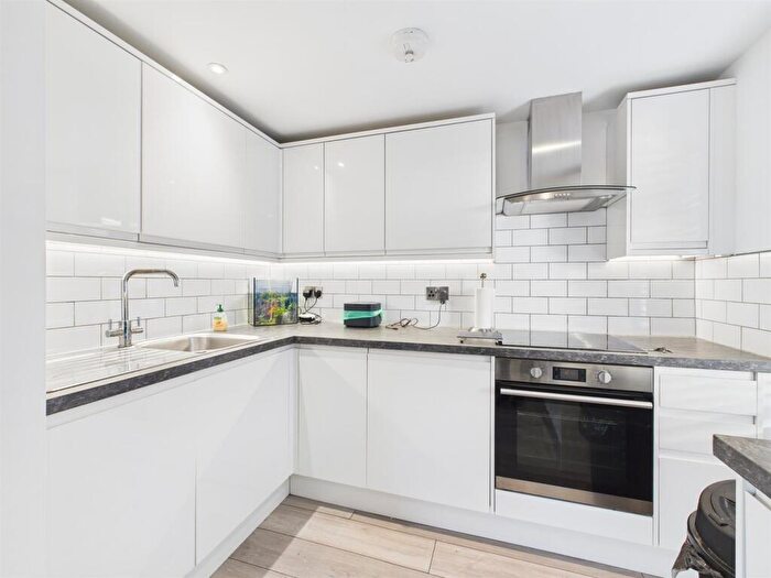 1 Bedroom Flat To Rent In Tower Road, Brighton, BN2