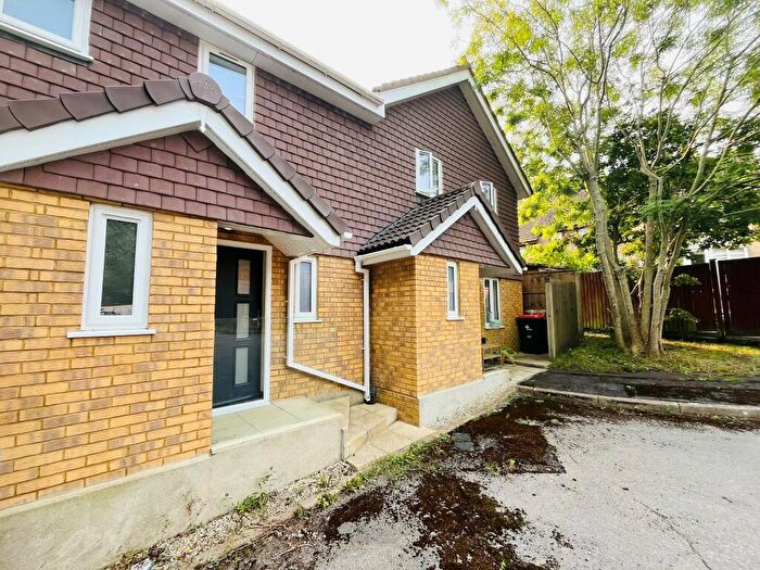 2 Bedroom House To Rent In Ifield West, RH11