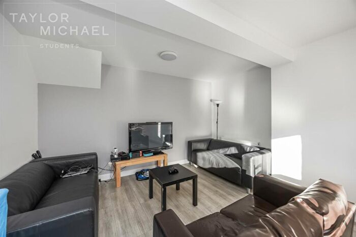 6 Bedroom House To Rent In Fernhurst Crescent, Brighton, BN1