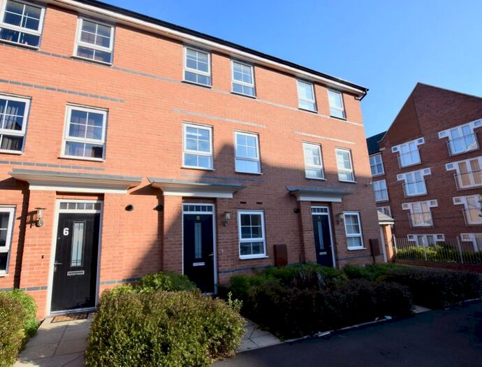 4 Bedroom Town House To Rent In Canal View, Coventry - Bedroom Bathroom Townhouse Close To City Centre & Cov Uni, CV1