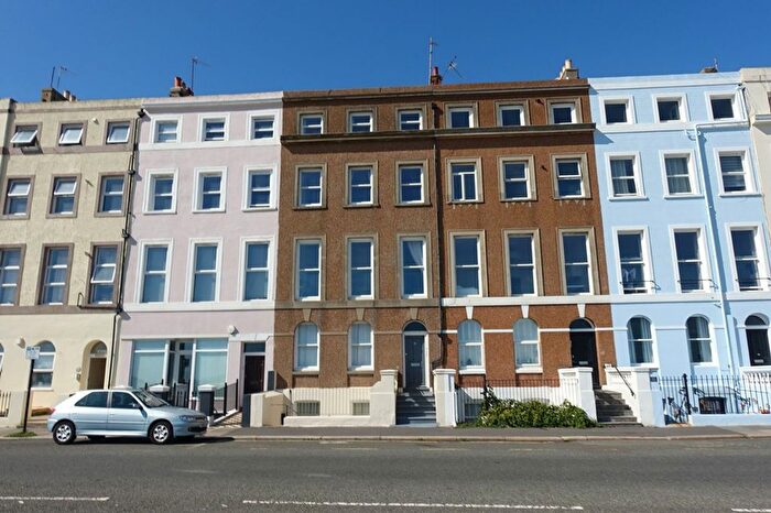 2 Bedroom Flat For Sale In Marina, St. Leonards-On-Sea, TN38