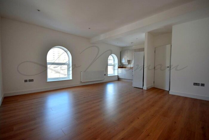 2 Bedroom Flat To Rent In Wandle Road, Croydon, CR0