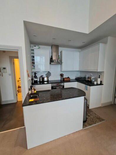 2 Bedroom Flat To Rent In Arundel Court, Ladbrooke Grove, W11