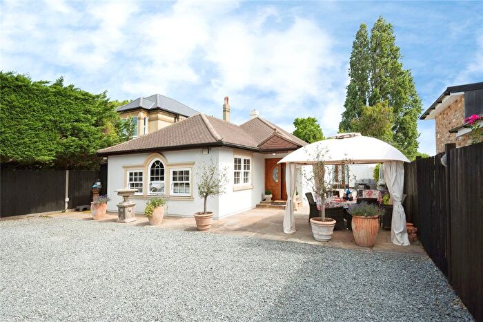 3 Bedroom Bungalow For Sale In Chessington Road, Ewell, Epsom, Surrey, KT19