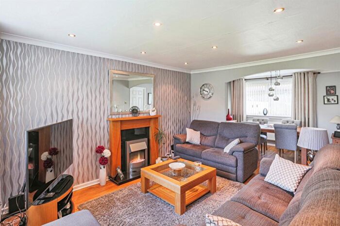 3 Bedroom Terraced House For Sale In Stanks Lane North, Leeds, LS14