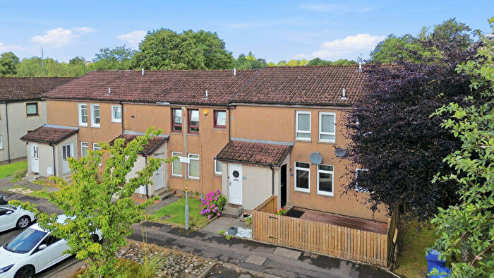 2 Bedroom Flat For Sale In Mallard Road, Hardgate, G81