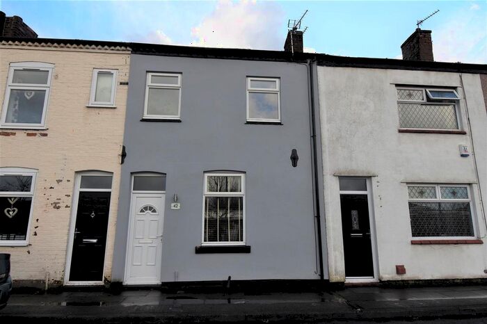 3 Bedroom Terraced House To Rent In Darlington Street, Tyldesley, M29