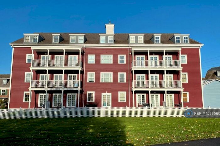 2 Bedroom Flat To Rent In Canterbury Hall, Worcester Park, KT4