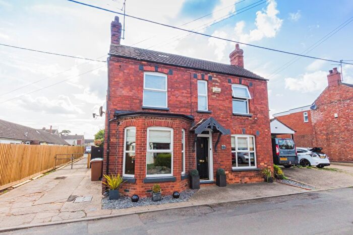 4 Bedroom Detached House For Sale In Millers Close, Finedon, NN9
