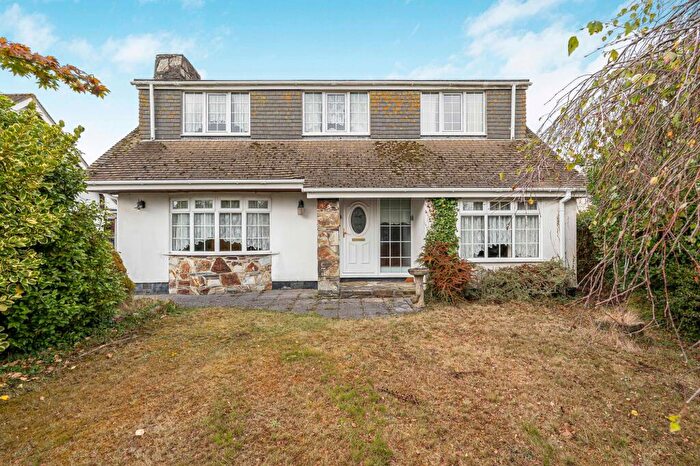 4 Bedroom House For Sale In Cotswold Avenue, Sticker, PL26