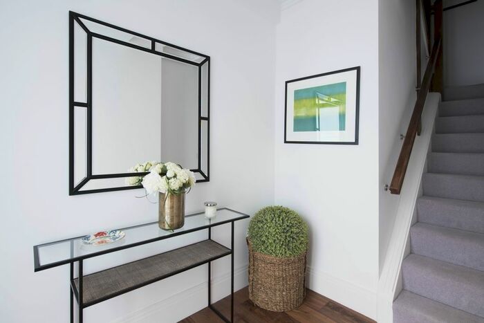 3 Bedroom Flat To Rent In Rainville Road, London, W6