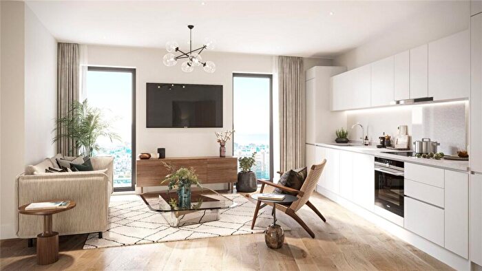 3 Bedroom Apartment For Sale In Newtown Rd, Brighton & Hove, BN3