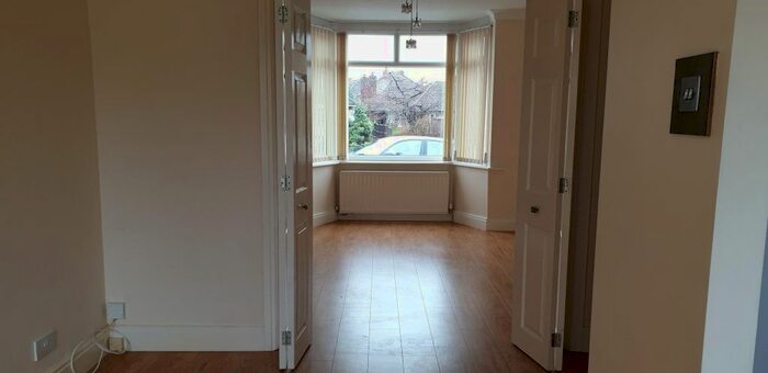 3 Bedroom Property To Rent In Old Lode Lane, Solihull, B92