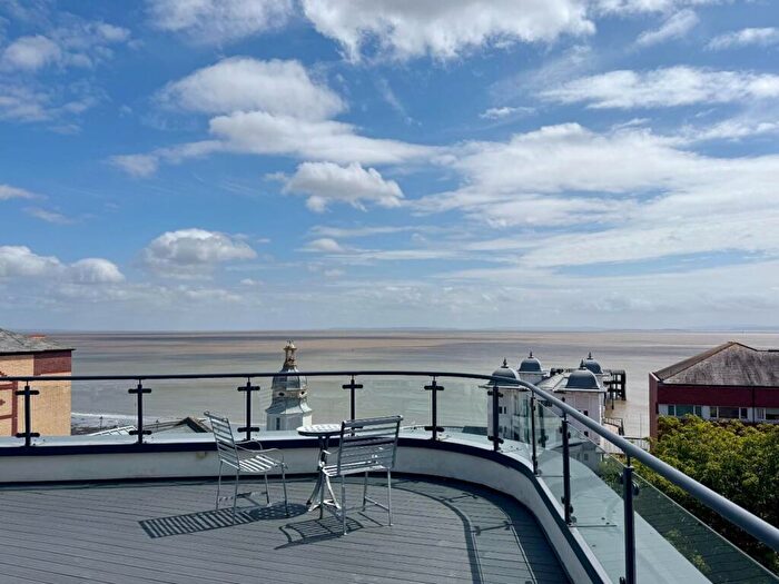 2 Bedroom Flat For Sale In Balmoral Quays, Penarth, CF64