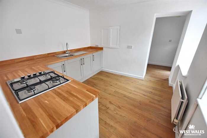 2 Bedroom Terraced House For Sale In St. Marys Street, Tenby, SA70