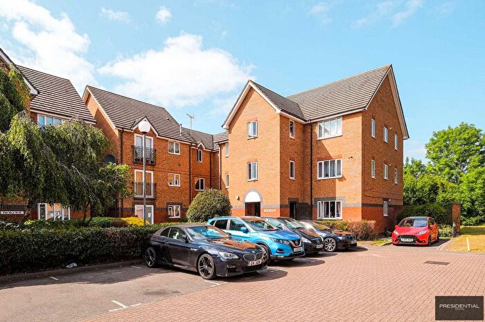 2 Bedroom Flat For Sale In Peregrin Road, Farthingale Court Peregrin Road, EN9