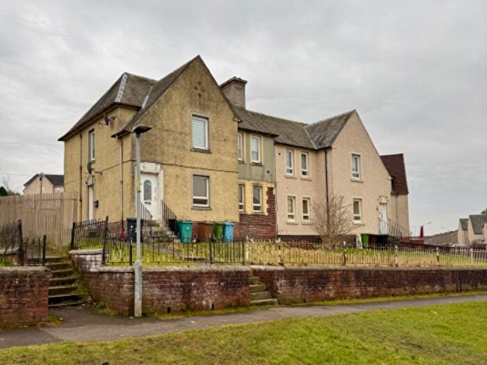 2 Bedroom Ground Maisonette To Rent In Queens Crescent, Chapelhall, Airdrie, Lanarkshire, ML6