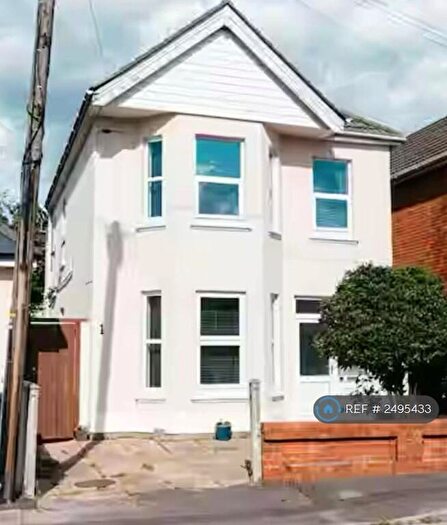 6 Bedroom Detached House To Rent In Madison Avenue, Bournemouth, BH1